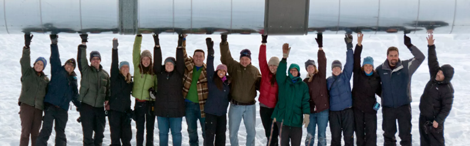 Pipeline PolarTREC group photo 2012 by Zeb Polly